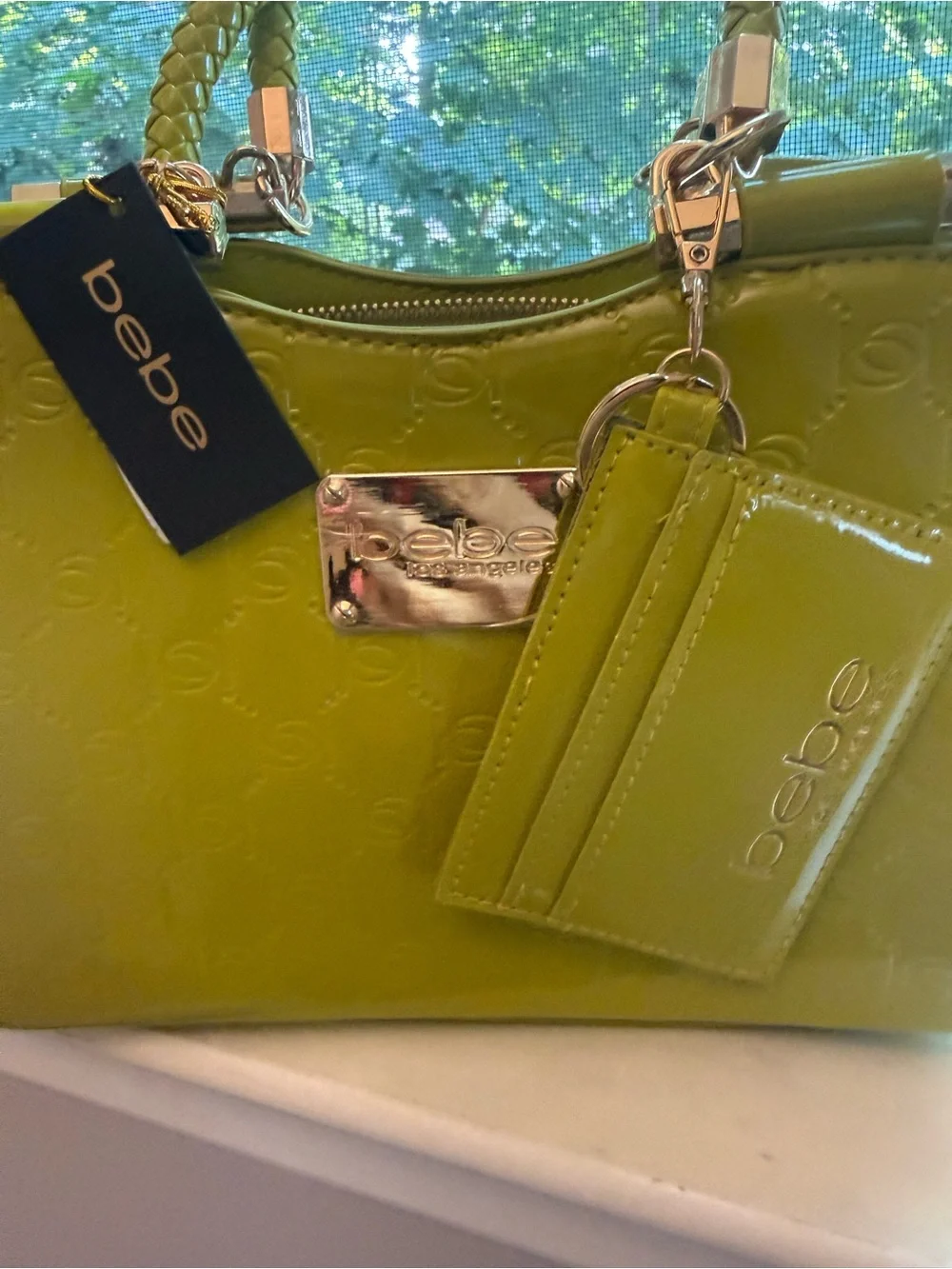 bebe glossy lime